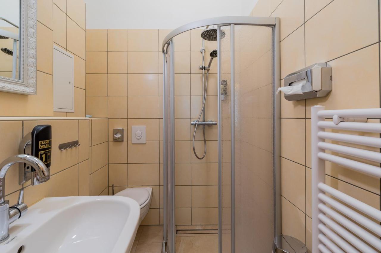 Arbio I Parlamento Rooms Near Schonhauser Allee ベルリン エクステリア 写真