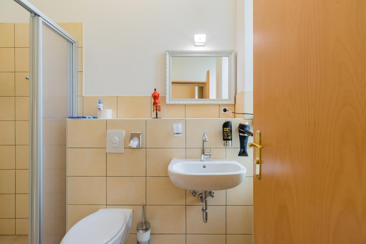 Arbio I Parlamento Rooms Near Schonhauser Allee ベルリン エクステリア 写真